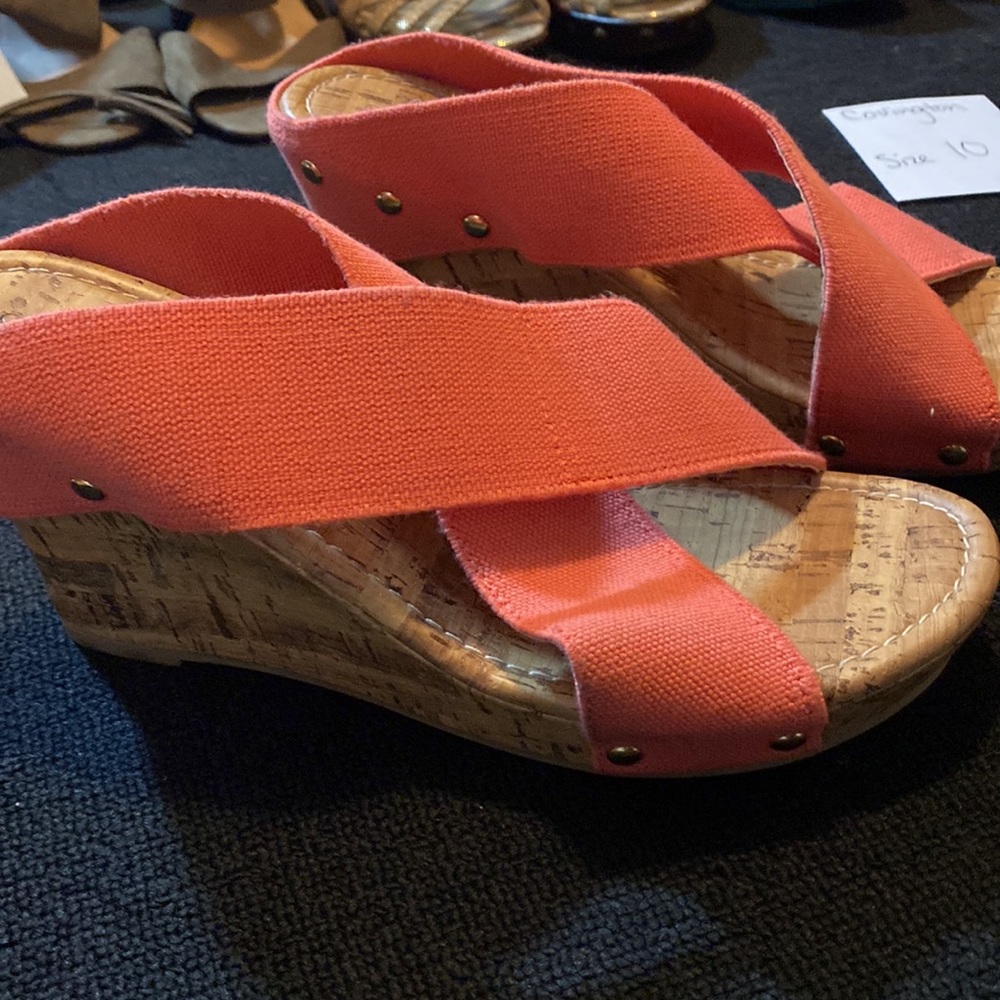 Coral Strappy Wedge Sandal - 10